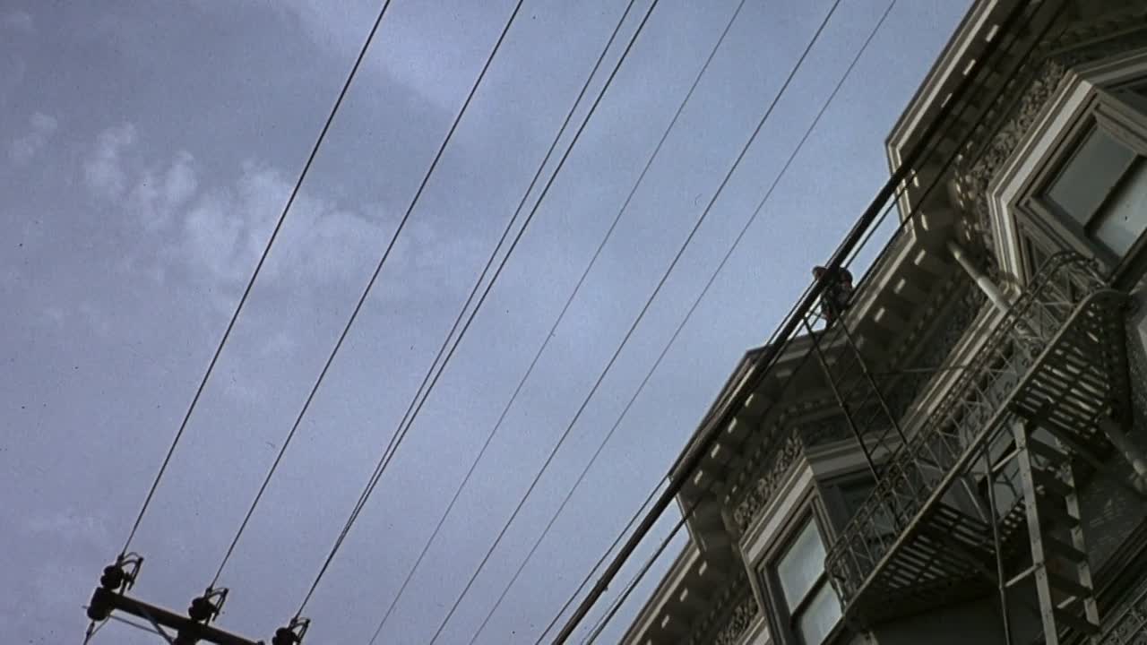 ⁣Golden Gate 1994 1080p WEBRip x264 AAC-