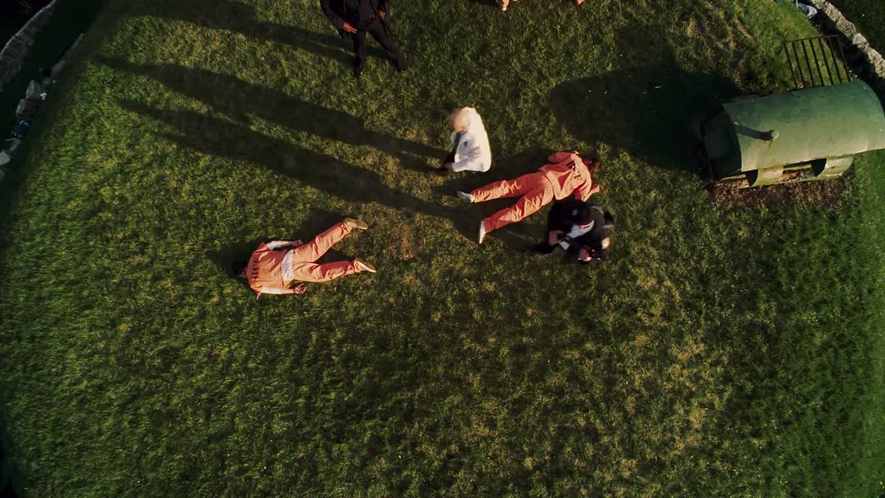 ⁣Lets Go To Prison 2006 1080p WEBRip x264 AAC5 1-