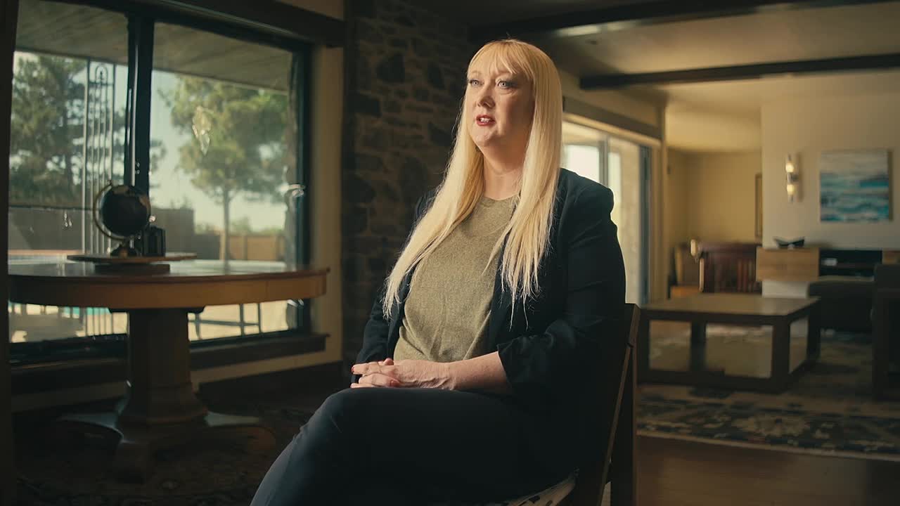 Secrets of the Bunny Ranch S01E01