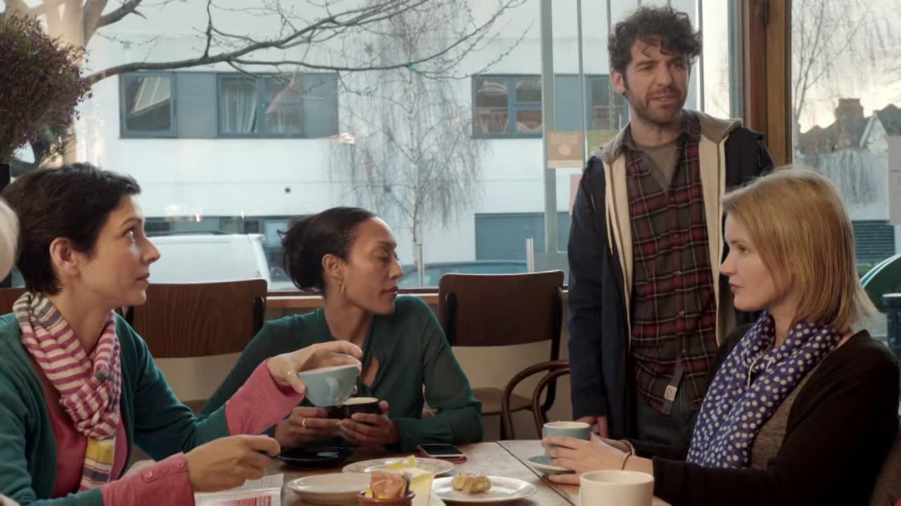 ⁣Motherland S01E00