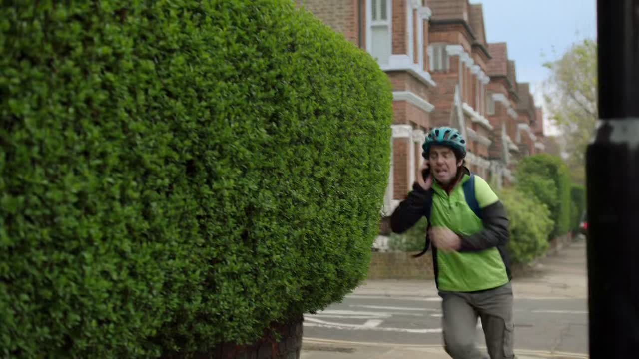 ⁣Motherland S02E06