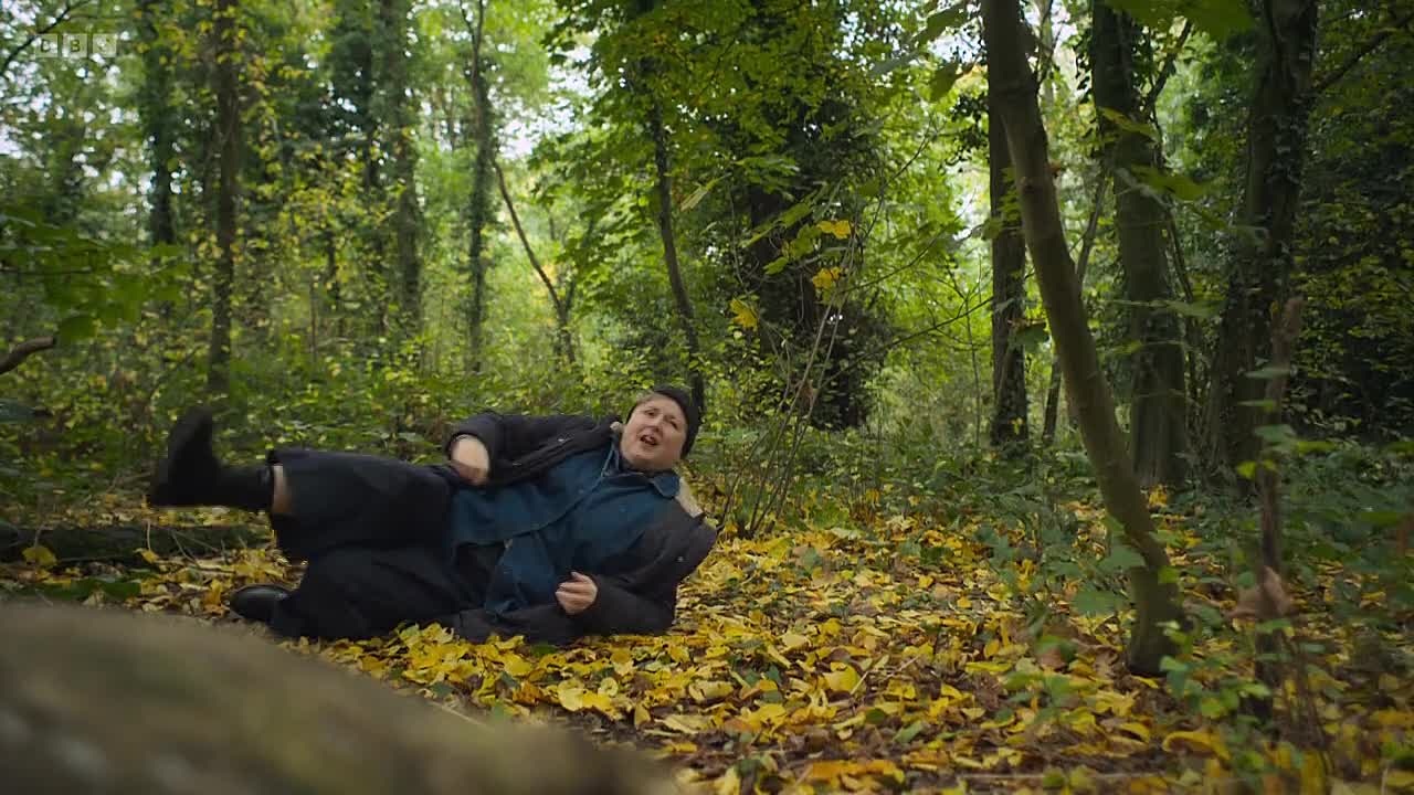 ⁣Amandaland S01E05 Camping (2025)