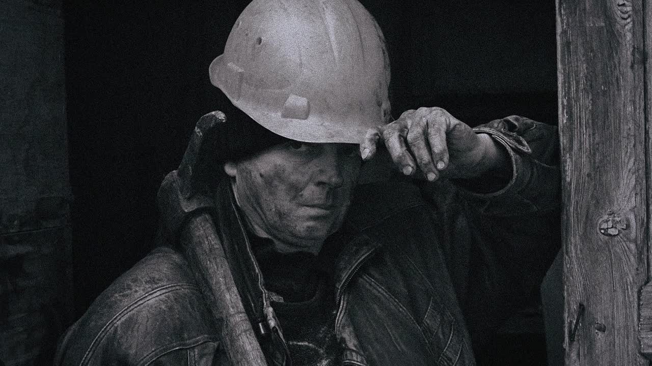 Killing Gunther 2017 1080p BluRay x264-[YTS AG]