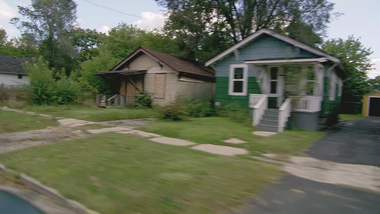 ⁣Fahrenheit 9 11 2004 1080p BluRay x264 AAC5 1-