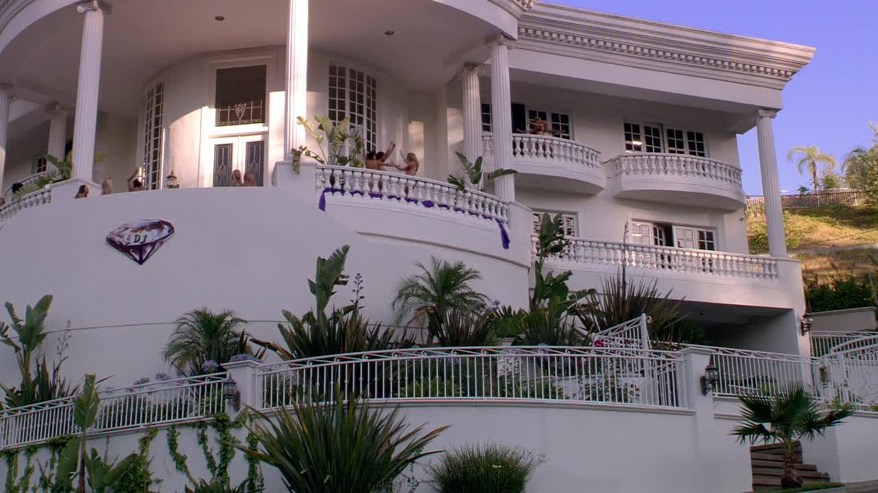 ⁣Deep In The Valley 2009 1080p WEBRip x264 AAC5 1-