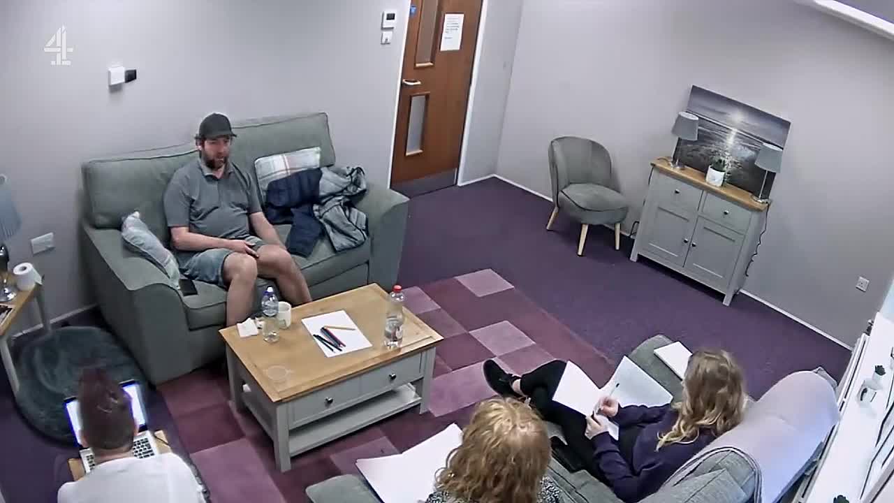 ⁣24 Hours in Police Custody S18E04 The Butcher of Suburbia (1)