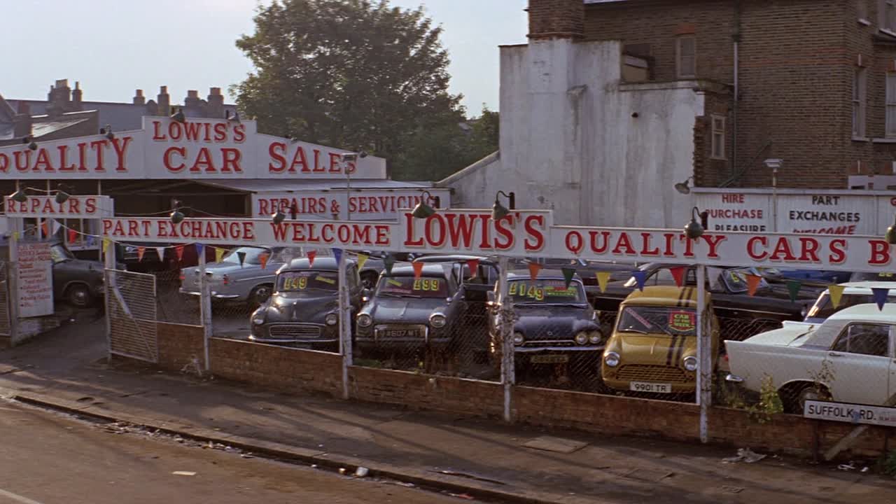 ⁣Villain 1971 1080p BluRay x264 AAC-