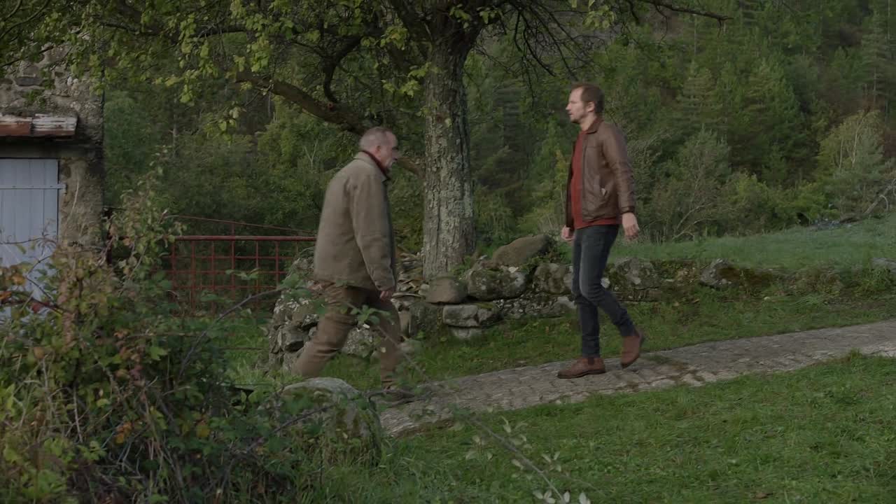 ⁣La Fille dans les Bois 2021 FRENCH 1080p WEBRip x264 AAC-