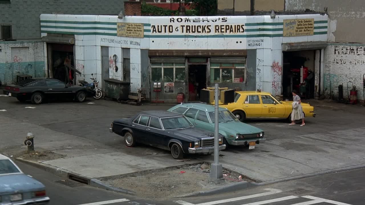 ⁣Vampire's Kiss 1988 1080p BluRay x264-[YTS AM]