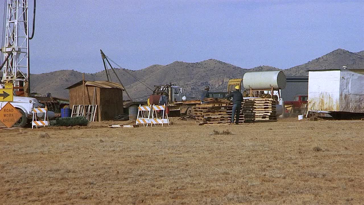 ⁣Red Rock West 1993 1080p BluRay x264-[YTS AG]