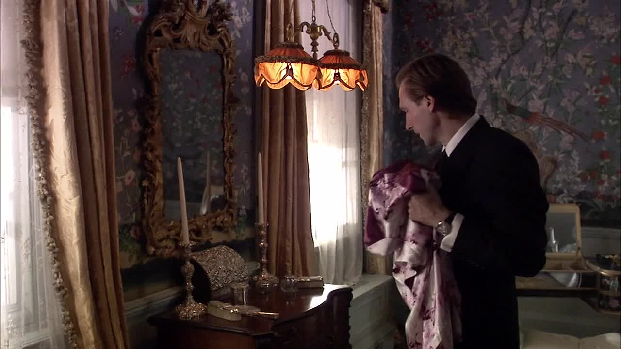 ⁣Bernard And Doris 2006 720p WEBRip x264 AAC-