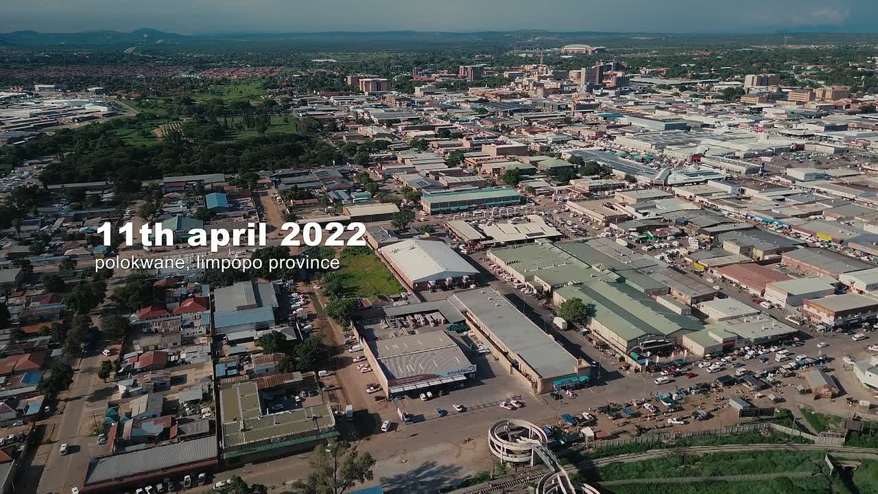 The Facebook Honeytrap Catching A Killer 2025 1080p WEBRip x264 AAC5 1-