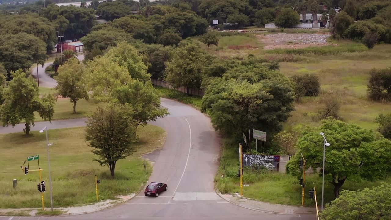 ⁣Cop A Half 2025 1080p WEBRip x264 AAC5 1-