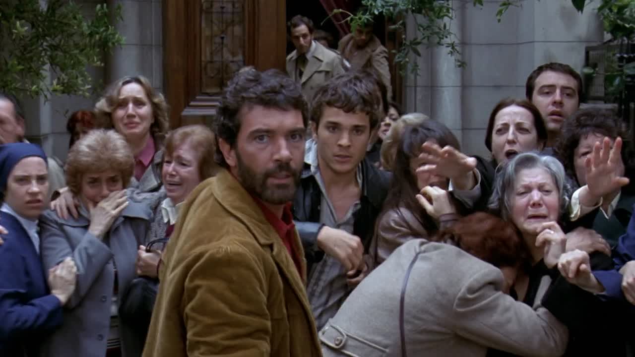 ⁣Imagining Argentina 2003 1080p WEBRip x264 AAC5 1-