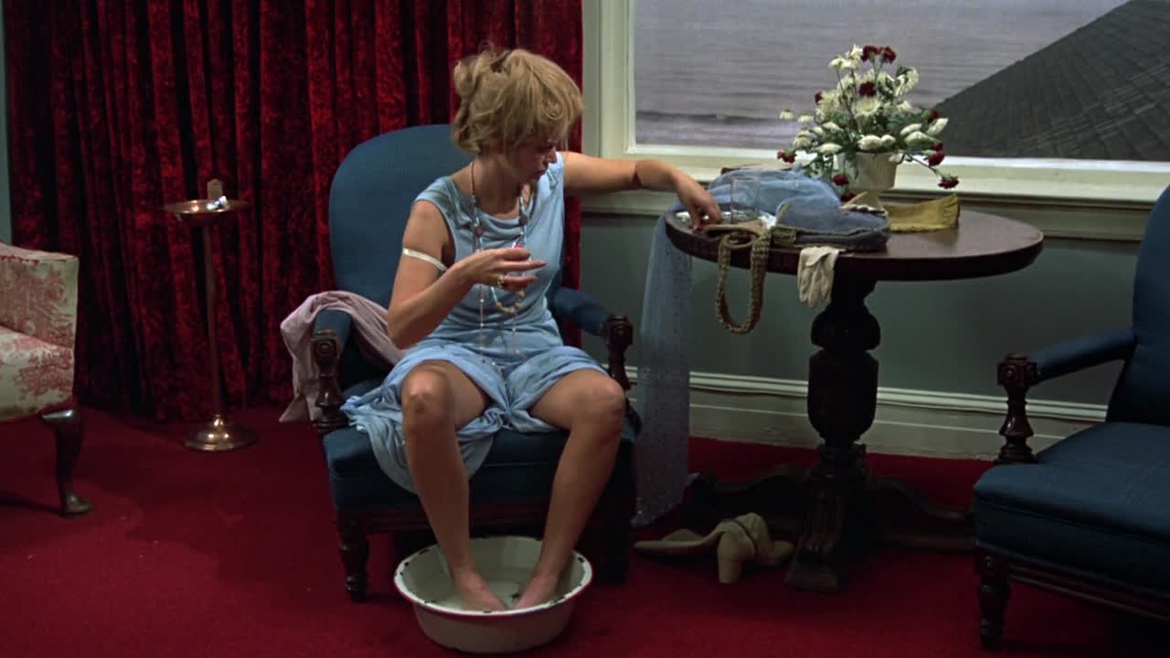 ⁣The King Of Marvin Gardens 1972 1080p BluRay x264-[YTS AM]