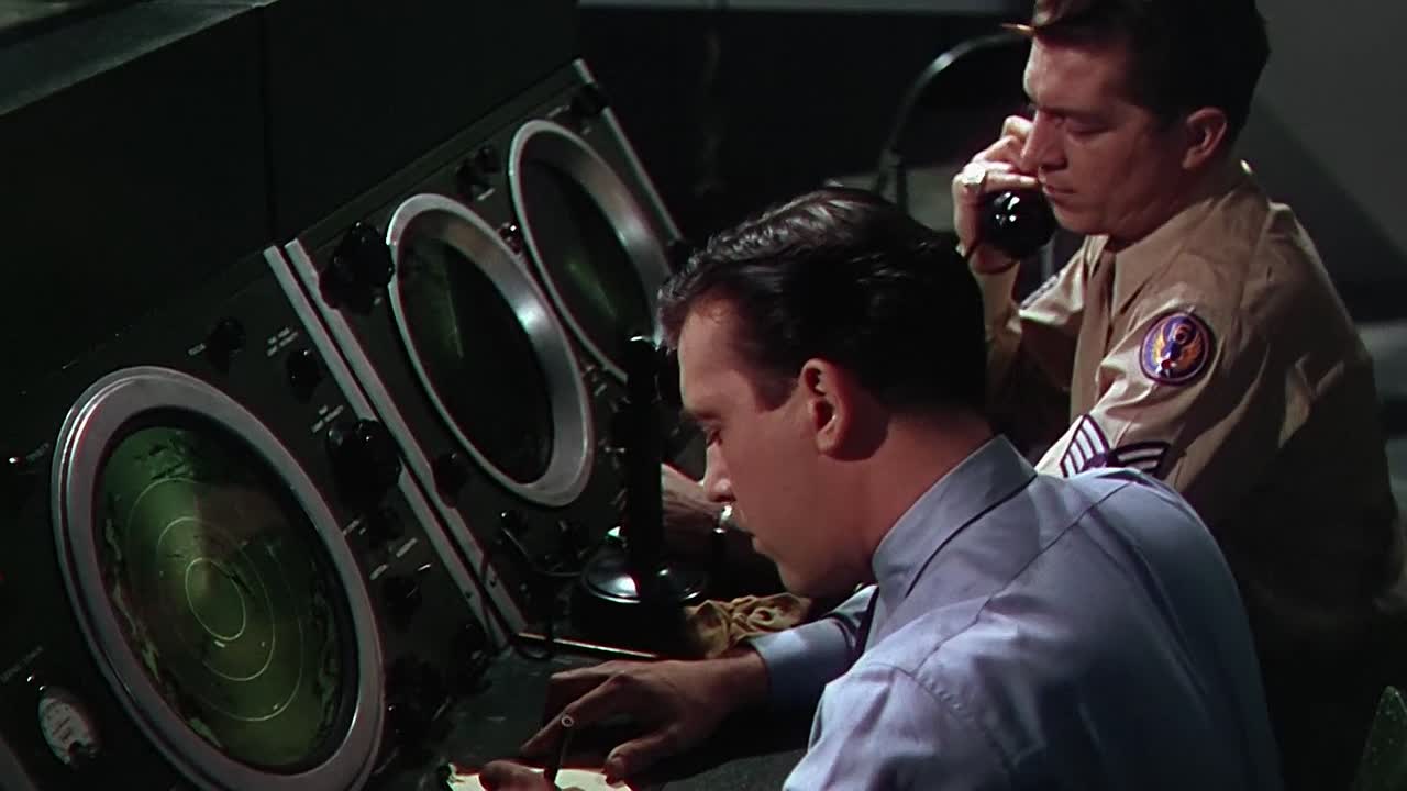 ⁣Jet Pilot 1957 1080p BluRay x264-[YTS AM]