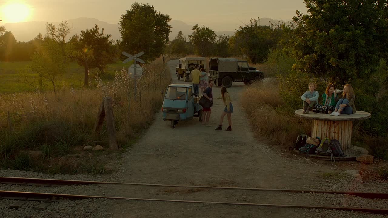 Off The Rails 2021 1080p BluRay x264 AAC5 1-