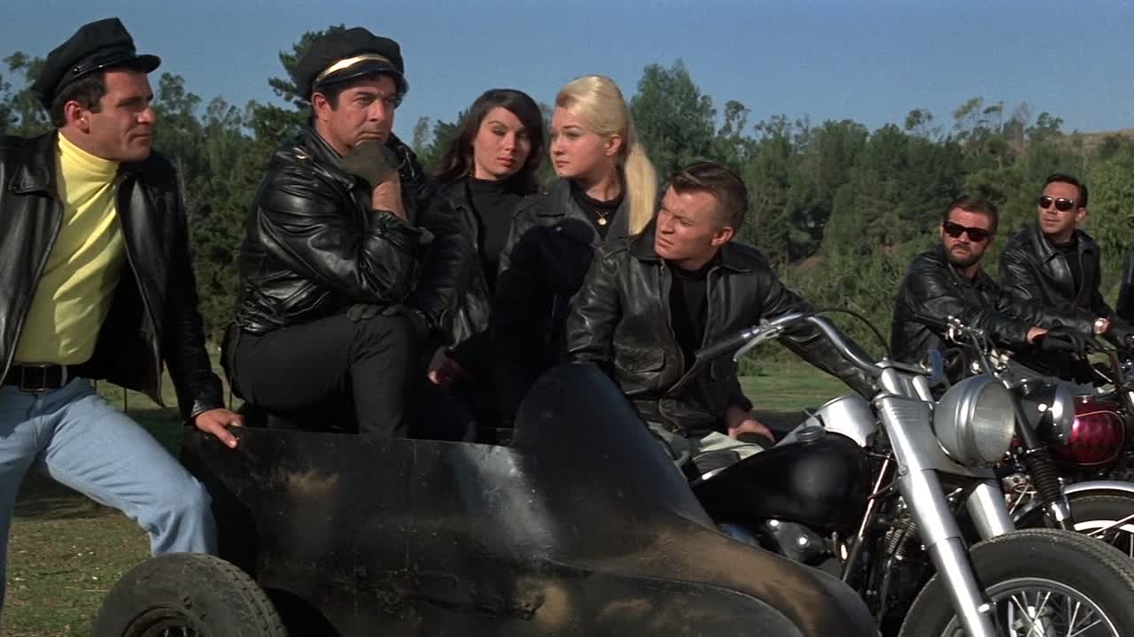 ⁣Beach Blanket Bingo 1965 1080p BluRay x264-[YTS AG]