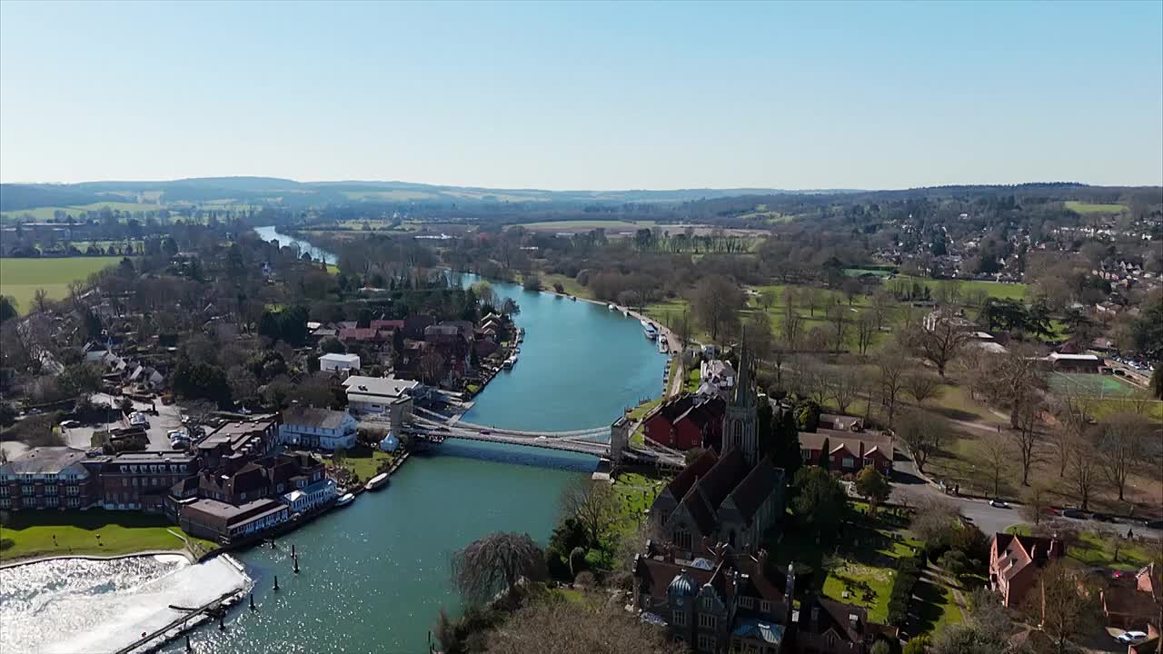 Tom Kerridge Secrets Of The Pub Kitchen S02E01