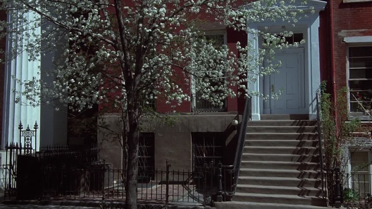 ⁣Hannah And Her Sisters 1986 1080p BluRay x264-[YTS AM]