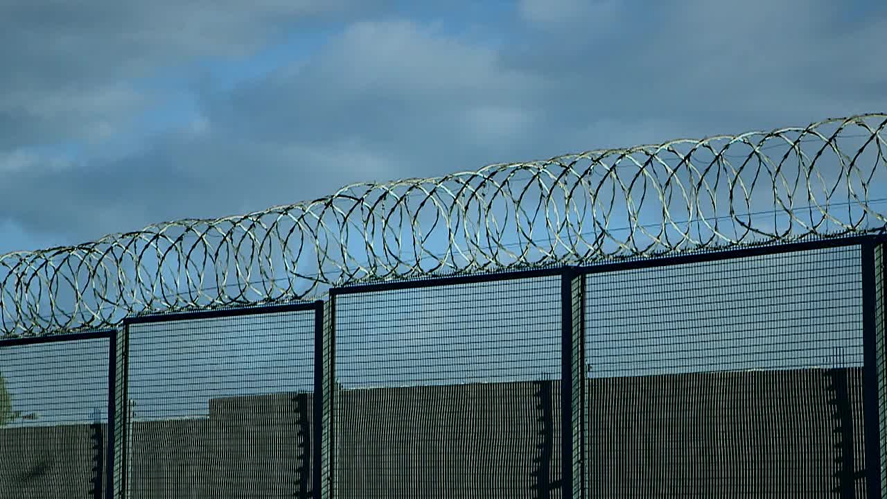 Last Night Out S01E03 -Monica Hoffa