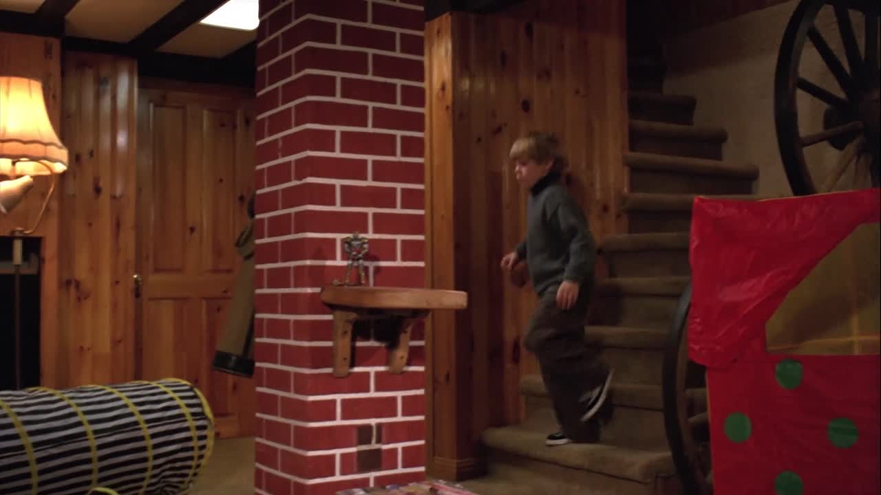 ⁣Someone Is Watching 2000 1080p WEBRip x264 AAC-