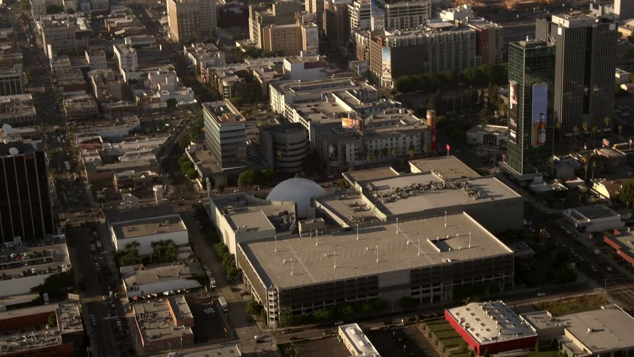 ⁣Fatal Instinct 2014 1080p WEBRip x264 AAC5 1-