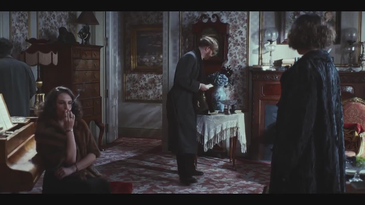 Bookish S01E06 -Such-Devoted-Sisters (2)