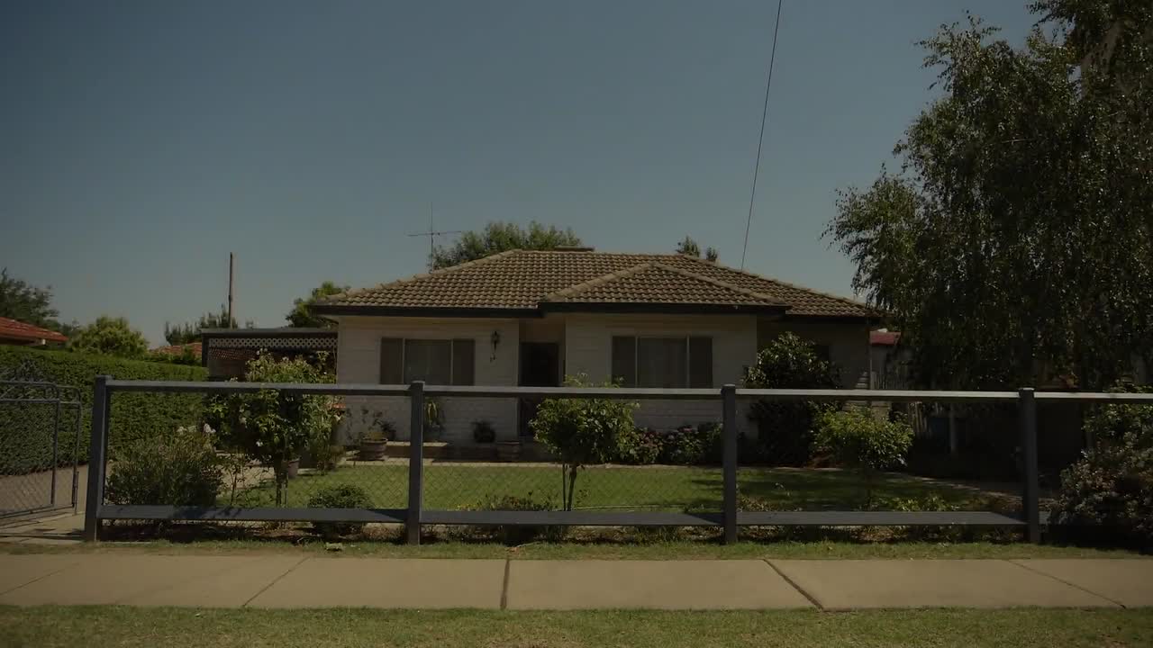 ⁣Backyard Ashes 2013 WEBRip x264 AAC