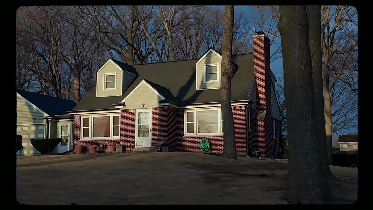 A Killer Among Friends S01E02