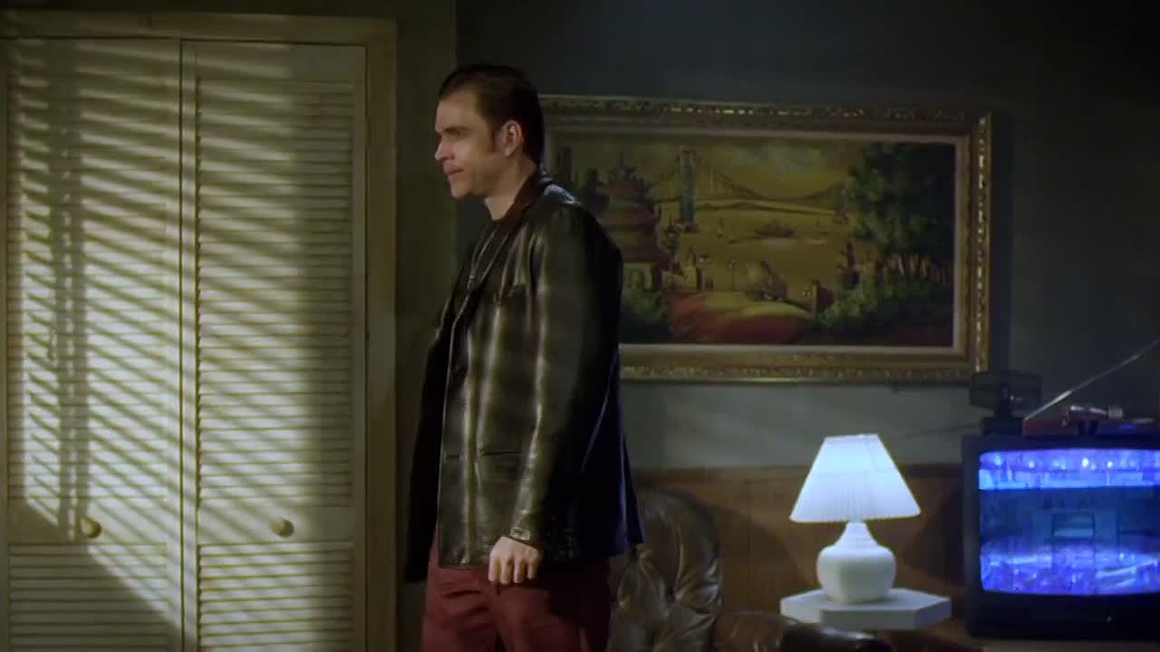 ⁣The Hitmen Diaries Charlie Valentine 2009 WEBRip x264 AAC