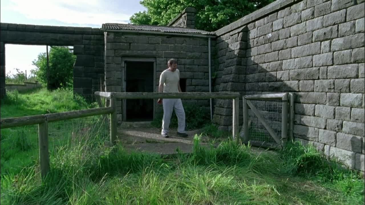 Dead Mans Shoes 2004 1080p BluRay x264 AAC5 1-