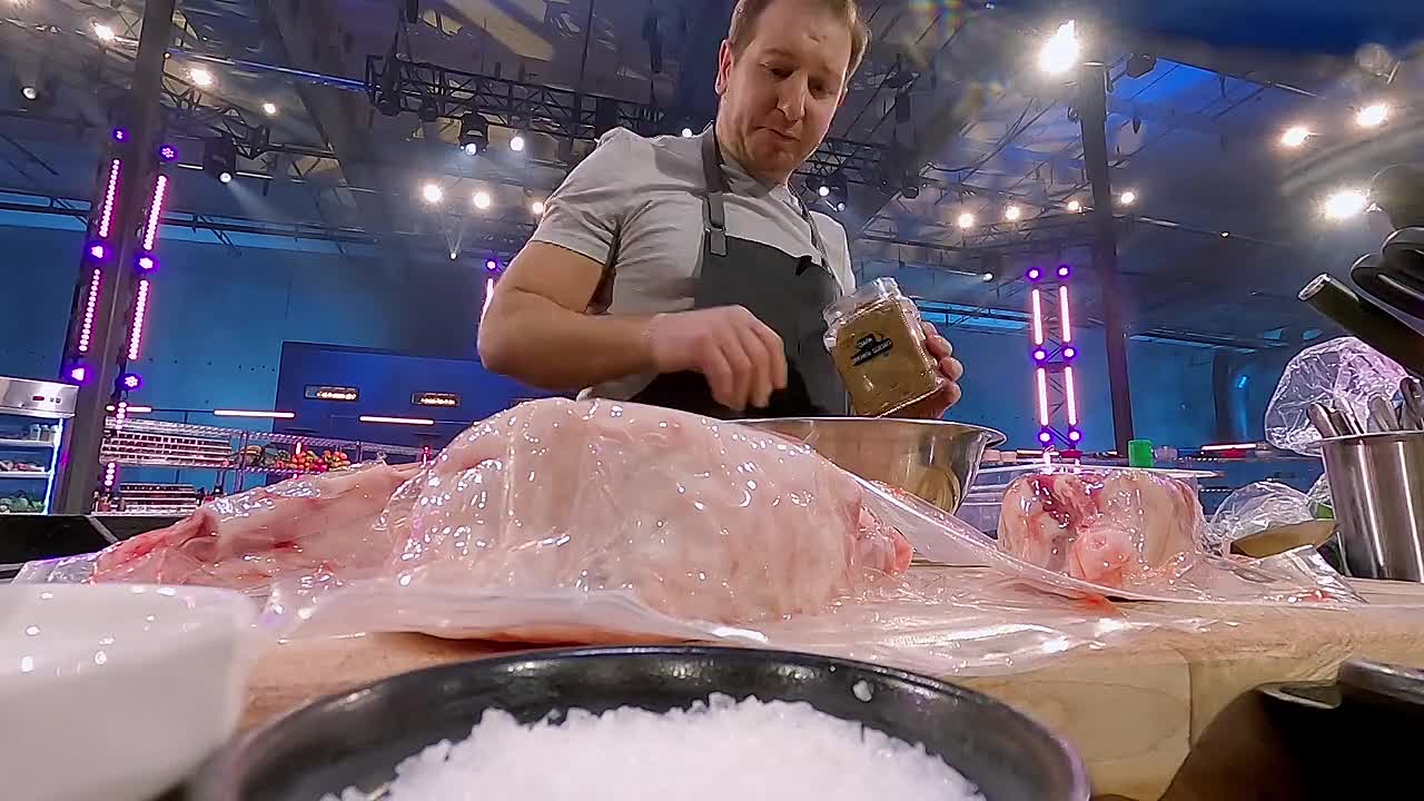 ⁣Chef Grudge Match S01E03 -So Sous Me