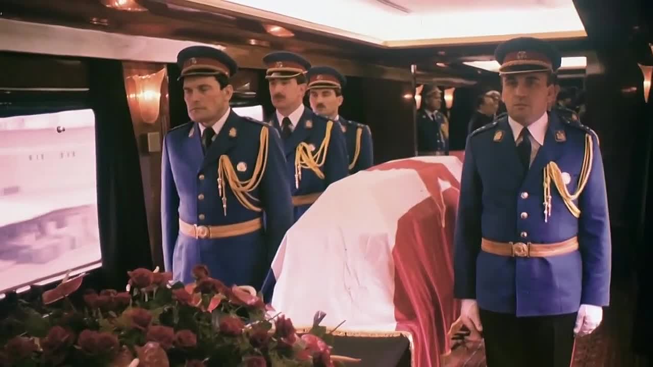 ⁣Smash and Grab The Story of the Pink Panthers 720p HDRip x264 AAC-456movie net