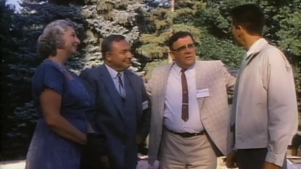 ⁣Running Brave 1983 720p WEBRip x264 AAC-