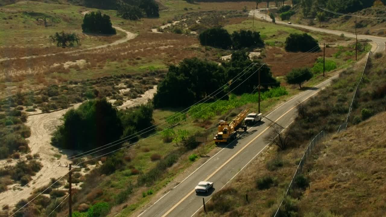 Under Fire 2025 1080p BluRay x264 AAC5 1-