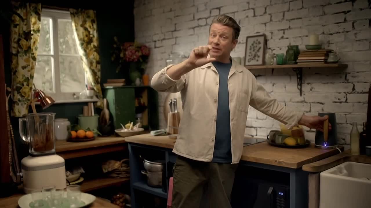 ⁣Jamie Eat Yourself Healthy S01E02