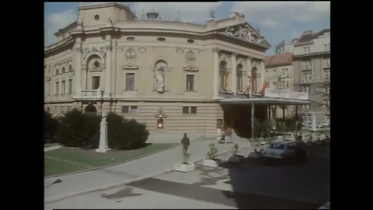 ⁣Schwarz und Weiß wie Tage und Nächte 1978 GERMAN HC RUSSIAN SUBS 1080p HDRip x264 AAC
