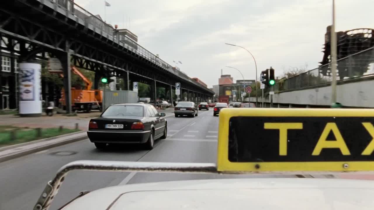 Kurz und schmerzlos 1998 GERMAN 1036p WEBRip x264 AAC