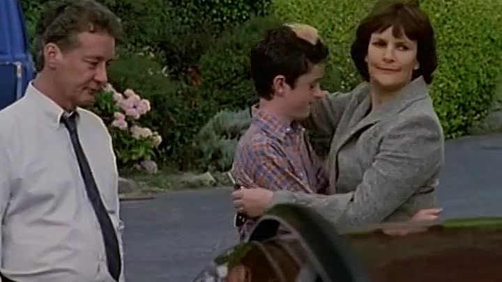 ⁣Ballykissangel S03E09 -Pack Up Your Troubles