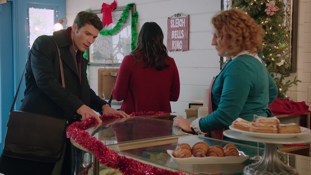 ⁣12 Gifts Of Christmas 2015 1080p WEBRip x264 AAC5 1-