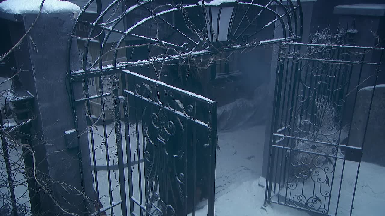 ⁣A Christmas Carol Goes Wrong 2017 1080p WEBRip x264 AAC-