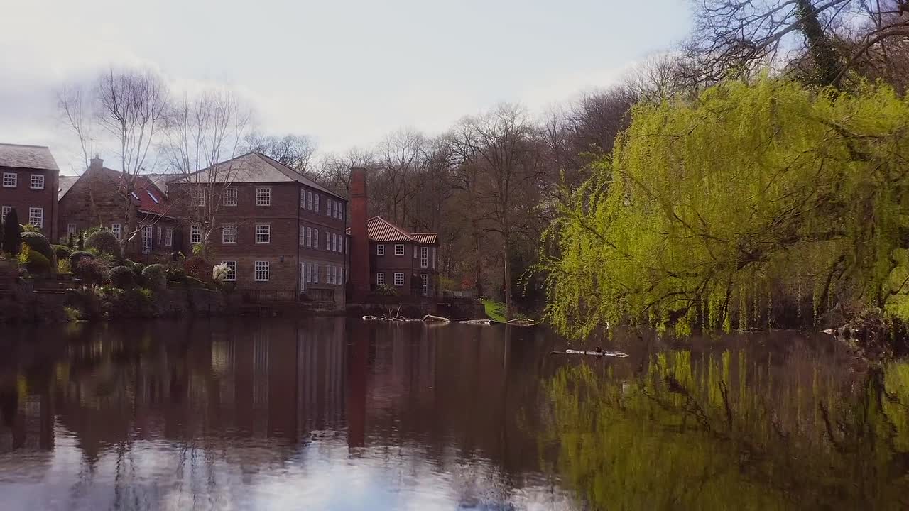 ⁣A Very British Christmas 2019 1080p WEBRip x264 AAC5 1-