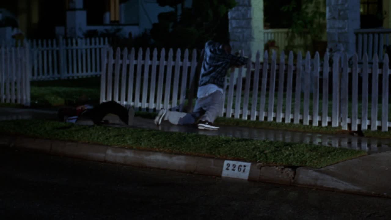 ⁣Tales From The Hood 1995 1080p BluRay x264-[YTS LT]