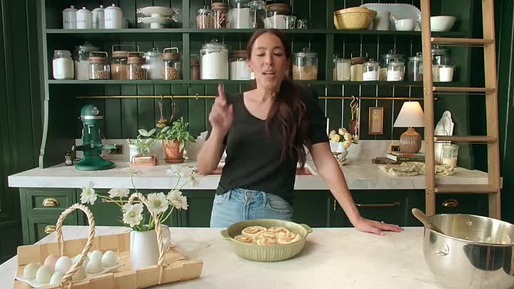 Magnolia -Table At the Farm S01E06