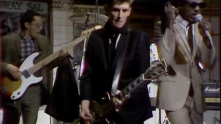 Saturday Night Live - 05 17 - Strother Martin, The Specials