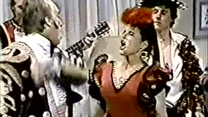 ⁣Saturday Night Live - S08E13 - Howard Hesseman, Tom Petty and the Heartbreakers