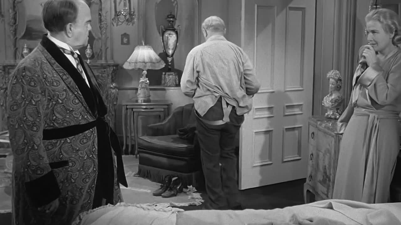 ⁣It Happened on Fifth Avenue 1947 1080p WEBRip x264 AAC-rivestream org