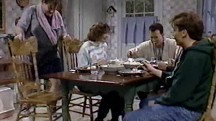 ⁣Saturday Night Live - S16E08 - Tom Hanks, Edie Brickell & New Bohemians