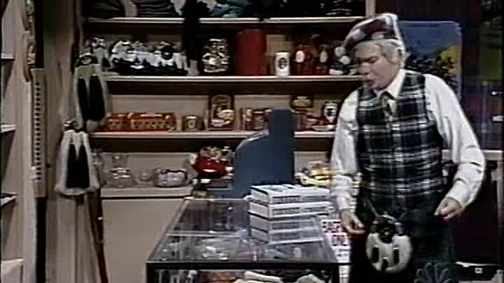 ⁣Saturday Night Live - S16E01 - Kyle MacLachlan, Sinead O'Connor